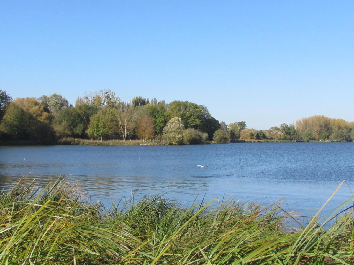 Au Bord De L'Eau Bed & Breakfast Ecluzelles Bagian luar foto